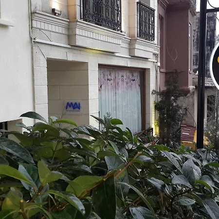 Almond Hill شقة