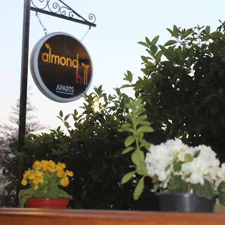 Almond Hill イスタンブール
